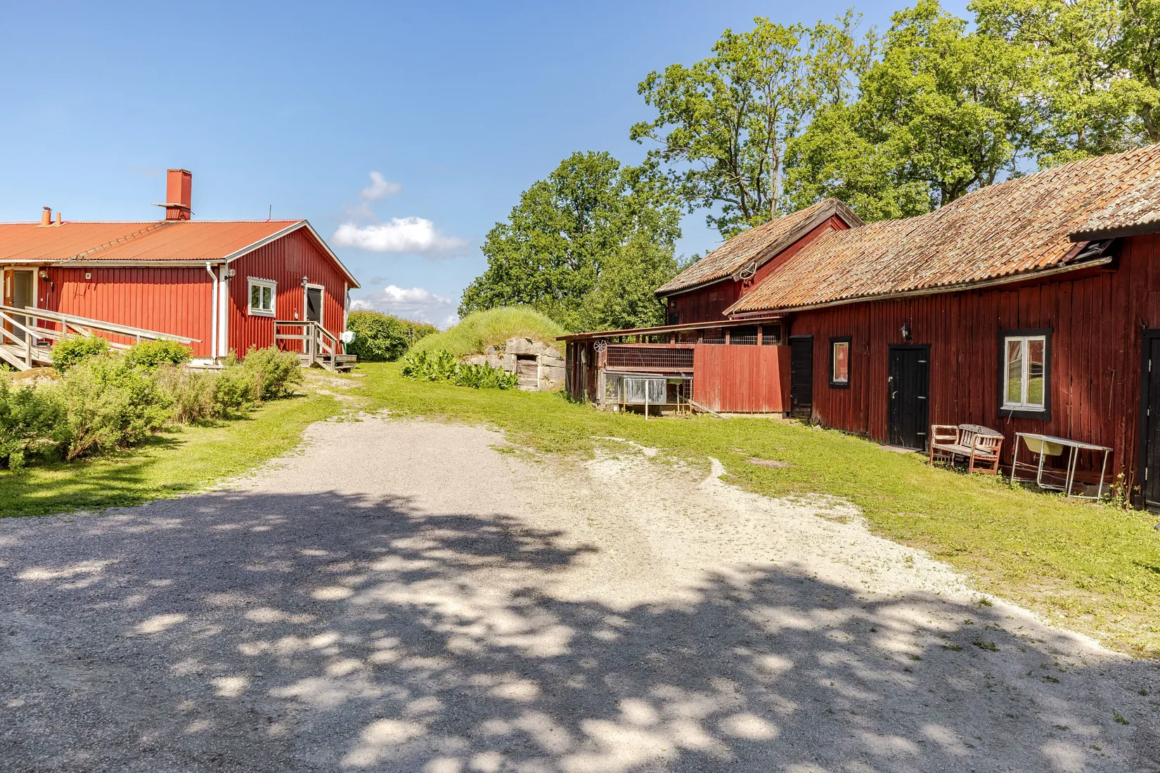 Villa, Mälbyvägen 75A & 75B, Mälby, Eskilstuna