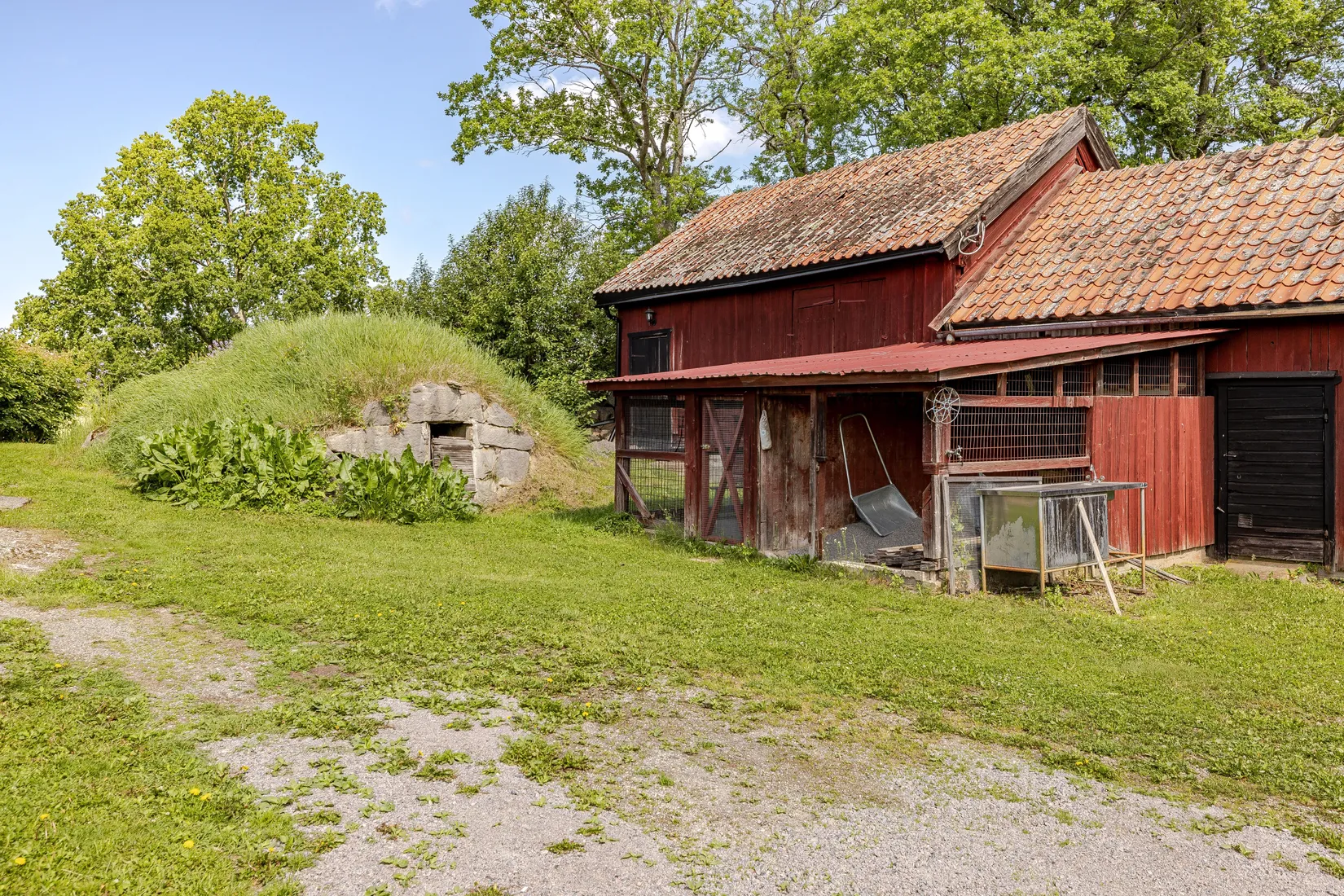 Villa, Mälbyvägen 75A & 75B, Mälby, Eskilstuna
