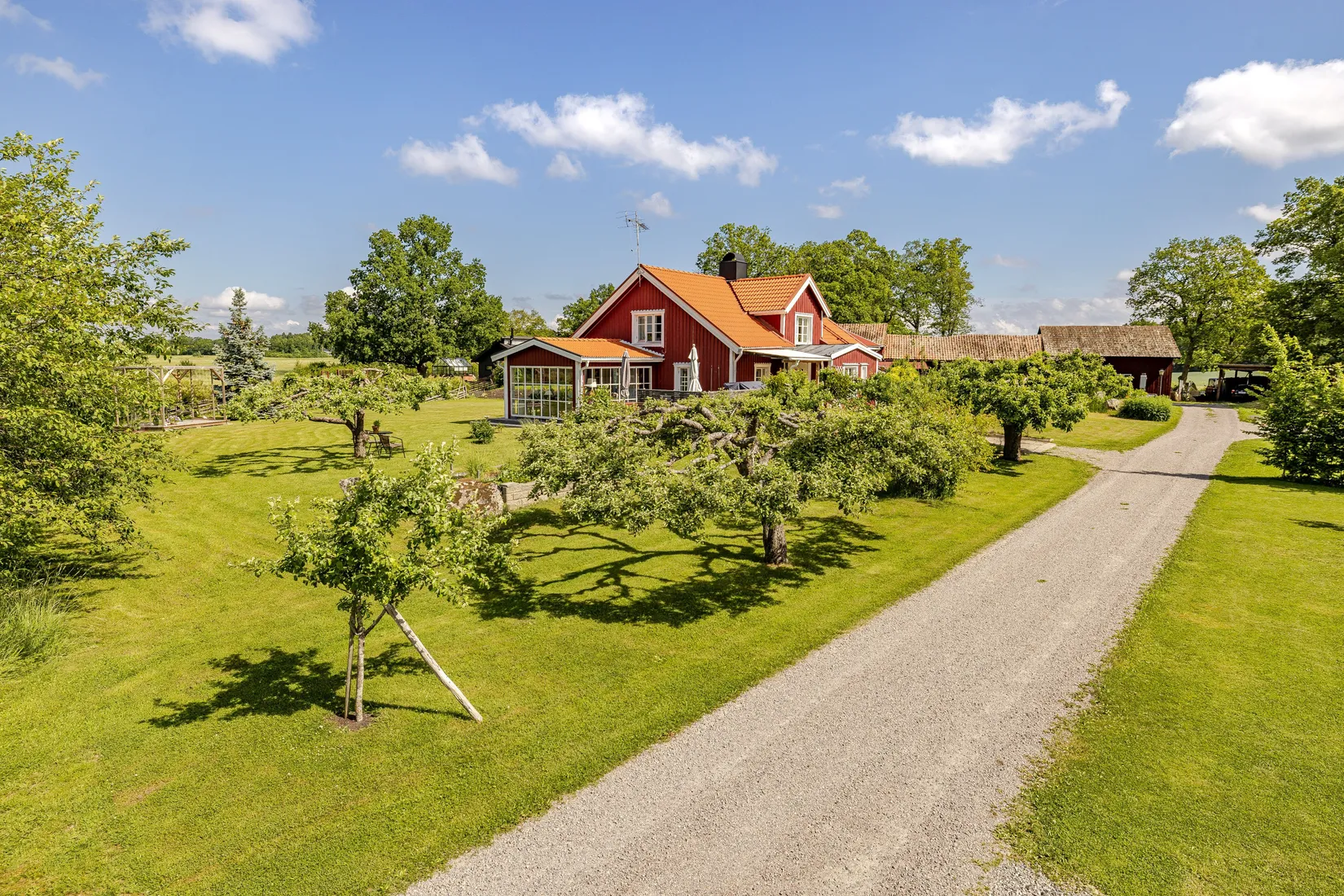Villa, Mälbyvägen 75A & 75B, Mälby, Eskilstuna