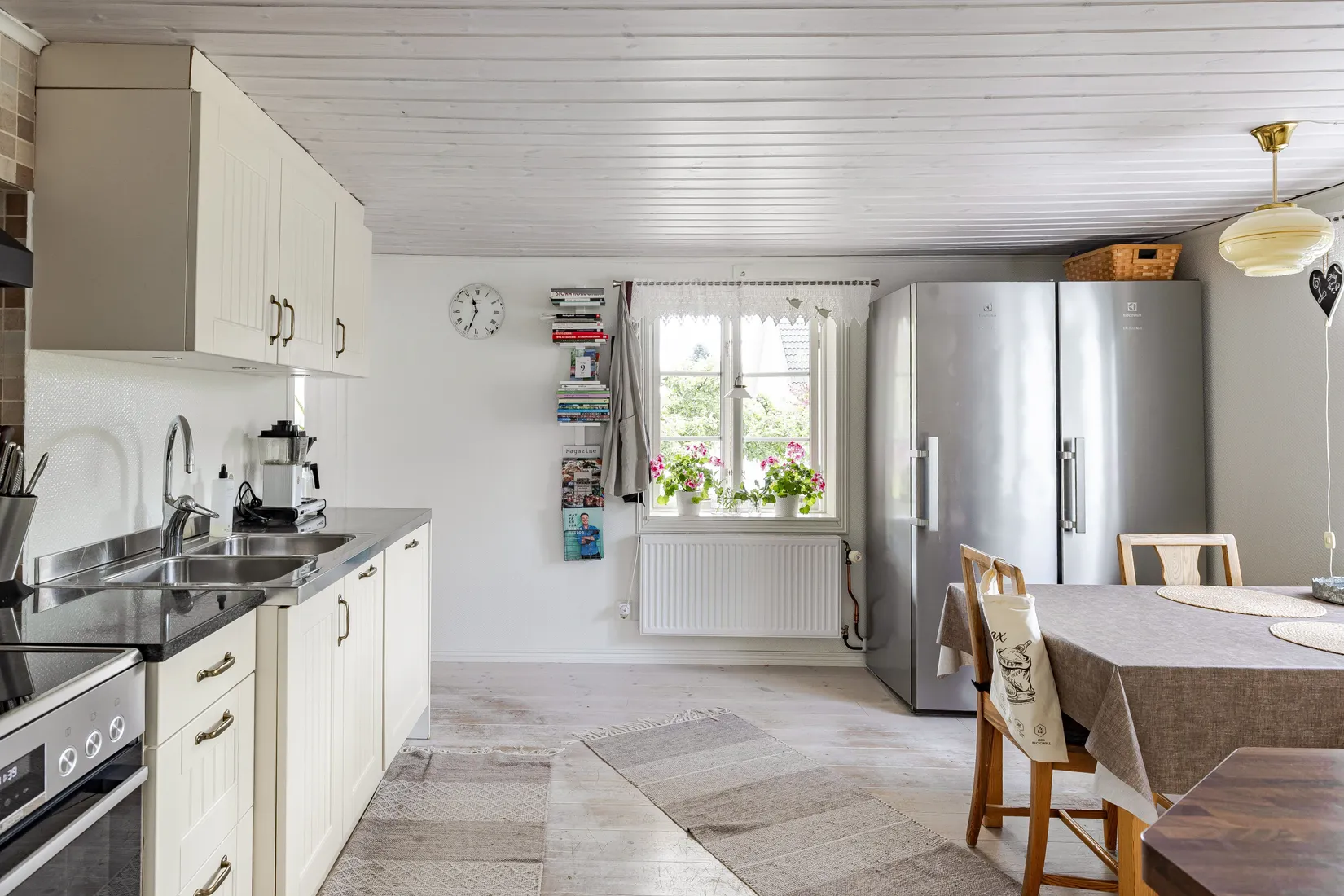 Villa, Mälbyvägen 75A & 75B, Mälby, Eskilstuna