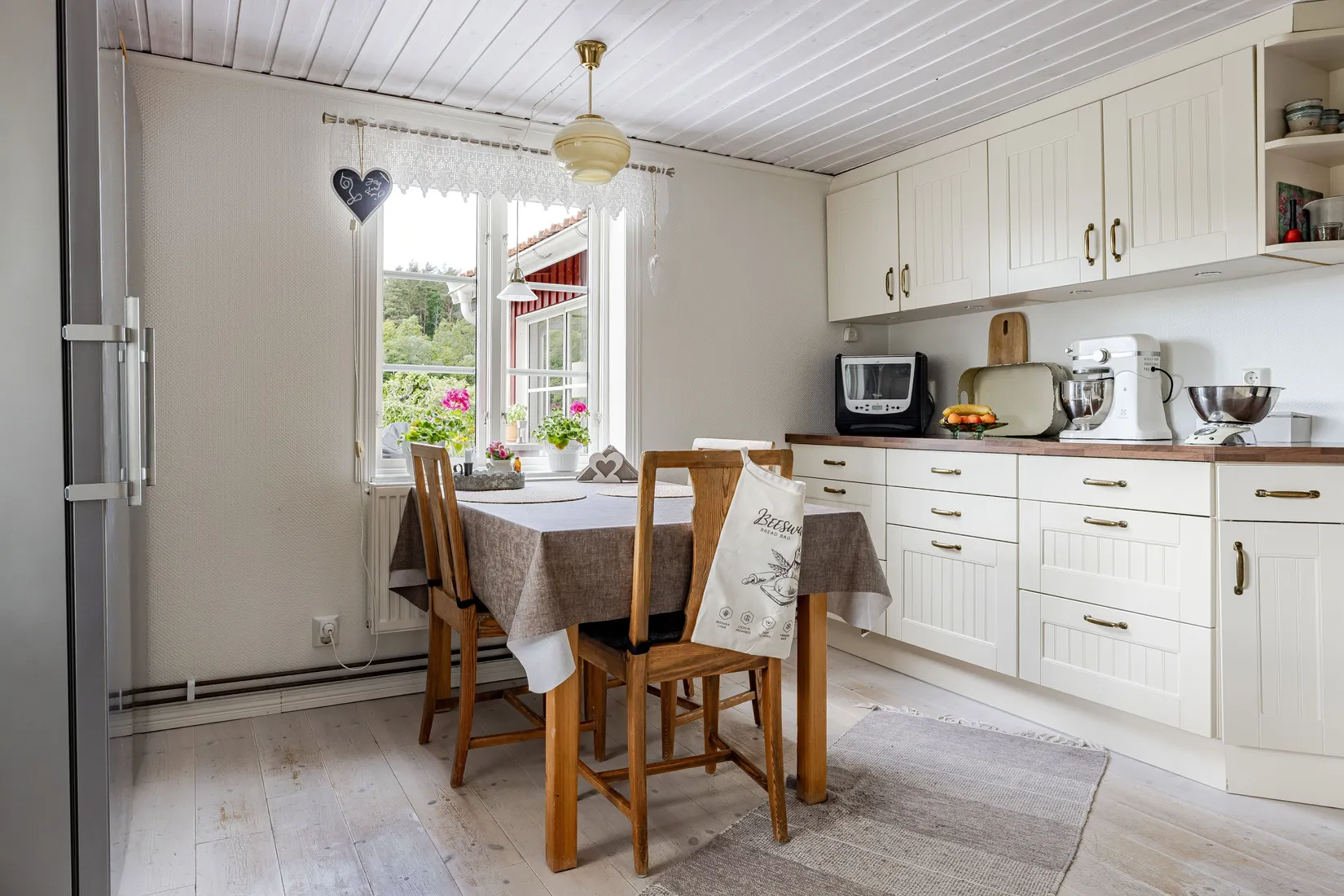 Villa, Mälbyvägen 75A & 75B, Mälby, Eskilstuna