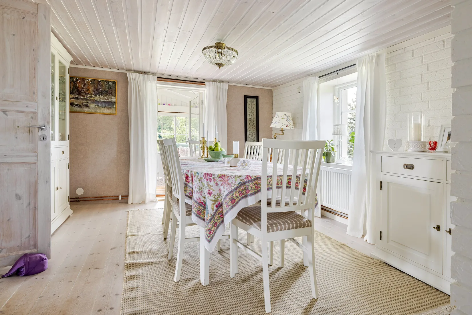 Villa, Mälbyvägen 75A & 75B, Mälby, Eskilstuna