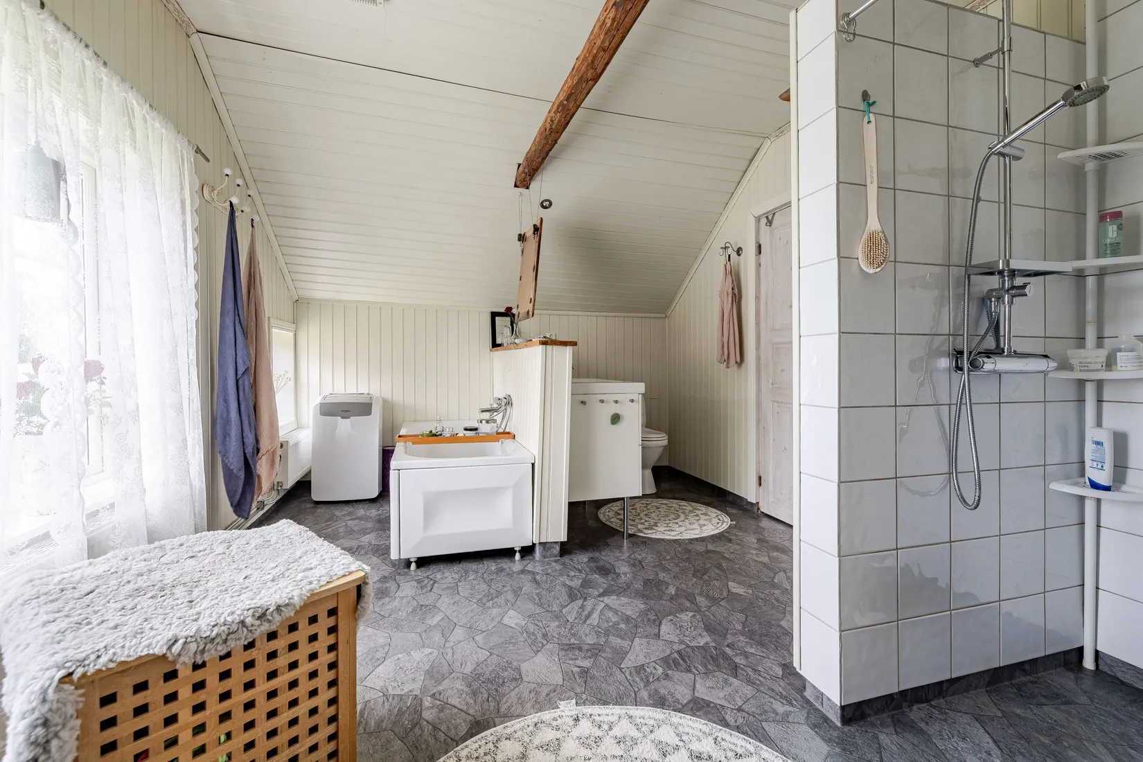 Villa, Mälbyvägen 75A & 75B, Mälby, Eskilstuna