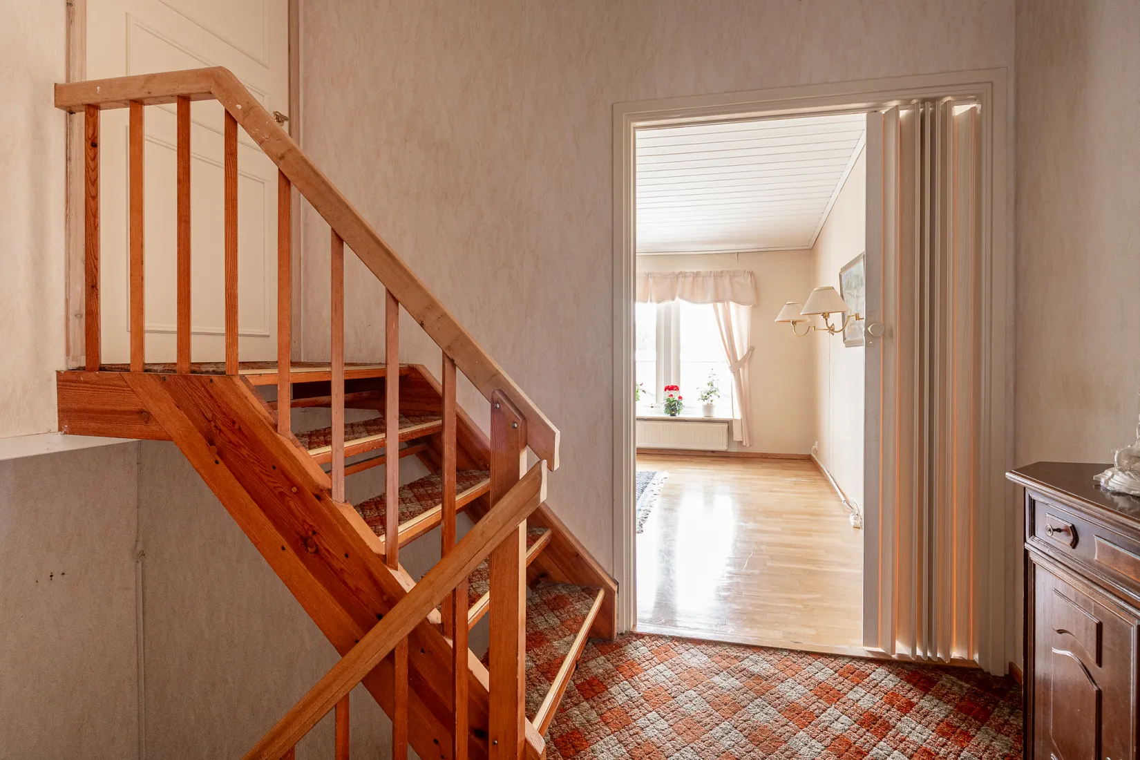 Villa, Radhus, Säterbogatan 5, Malmaberg, Västerås