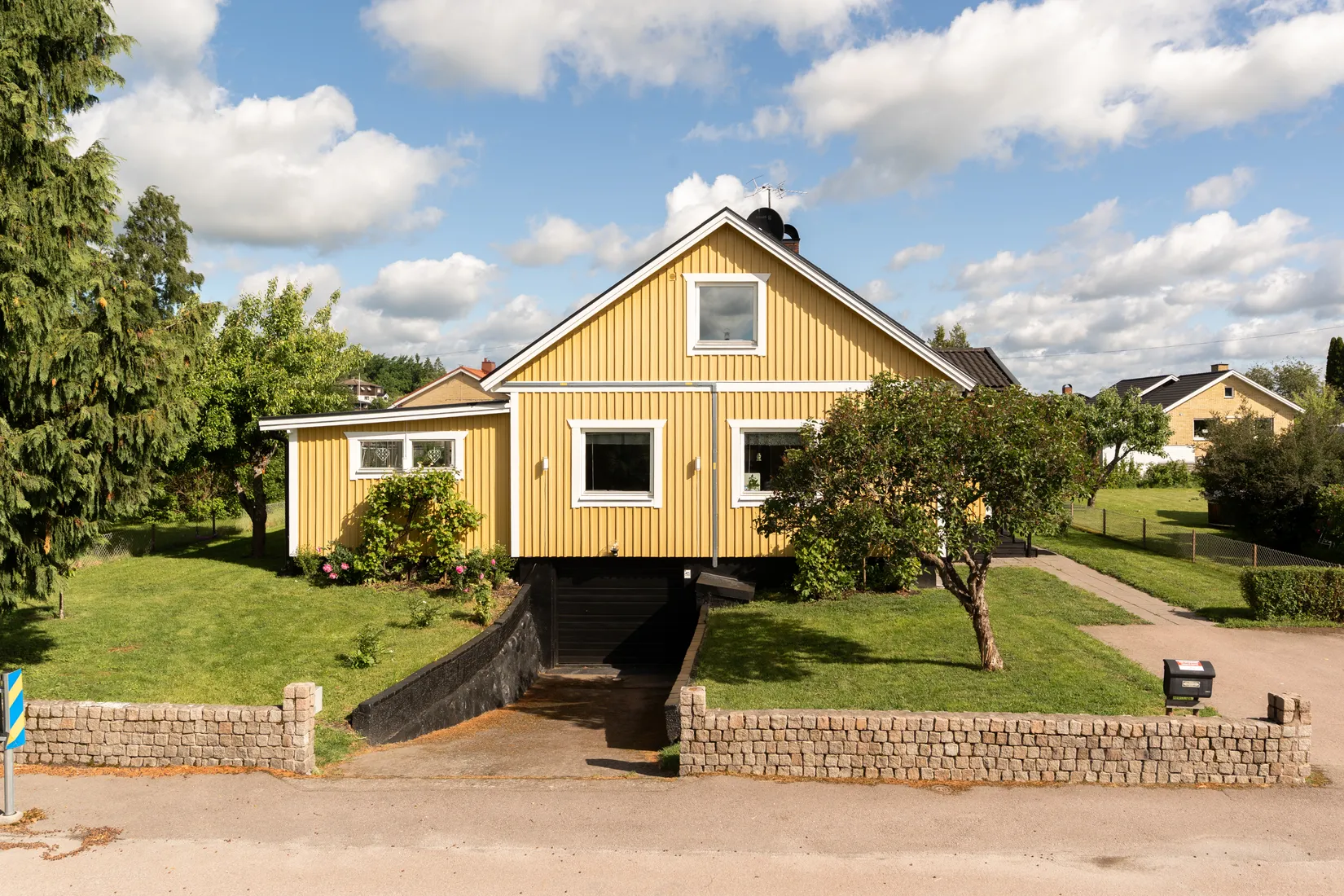 Villa, Bergsgatan 14, Vänsta, Hallstahammar