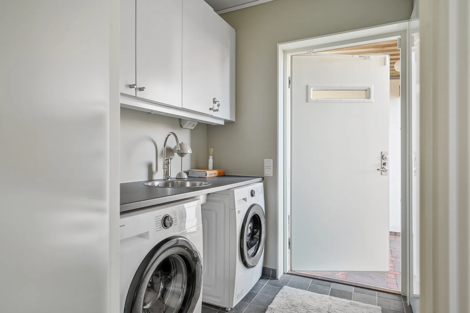 Villa, Radhus, Adlerfelts gata 15, Sanda Ängar, Upplands Väsby