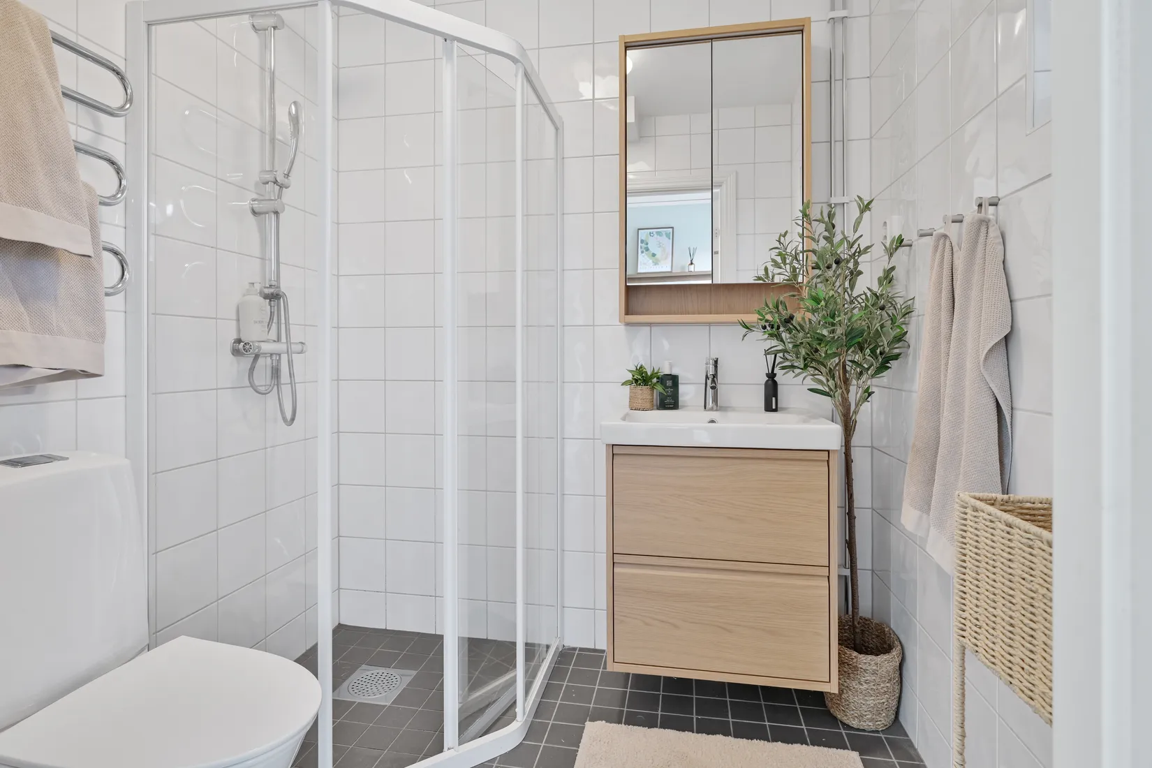 Villa, Radhus, Adlerfelts gata 15, Sanda Ängar, Upplands Väsby