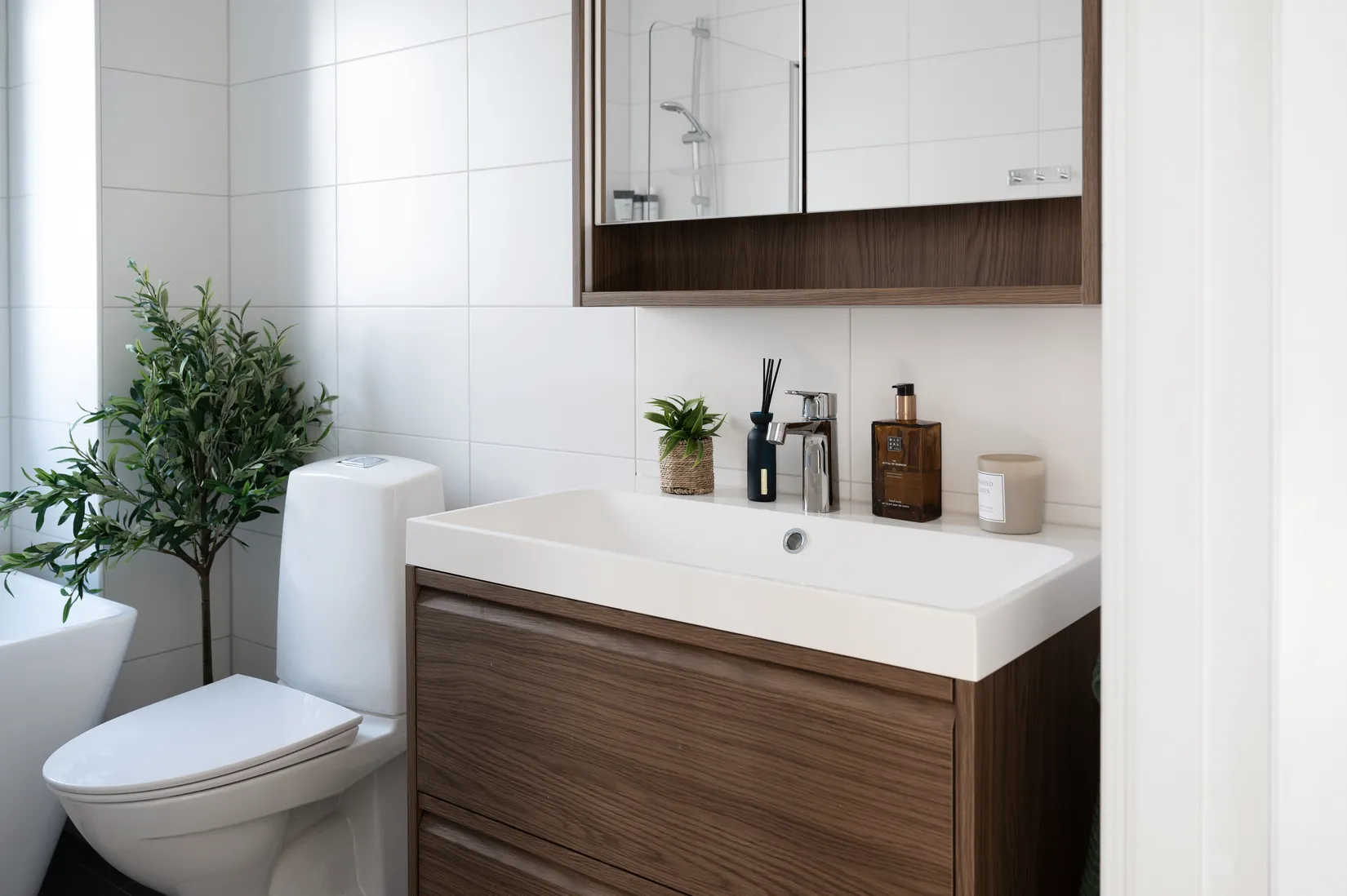 Villa, Radhus, Adlerfelts gata 15, Sanda Ängar, Upplands Väsby