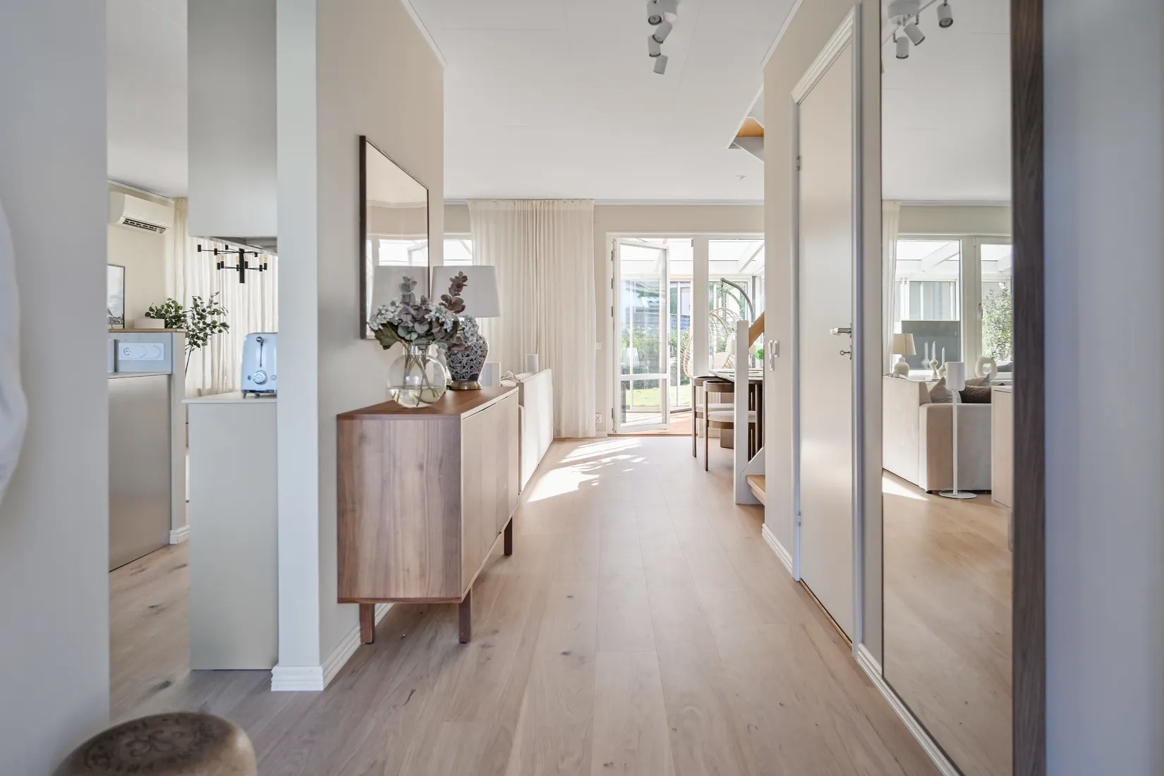 Villa, Radhus, Adlerfelts gata 15, Sanda Ängar, Upplands Väsby