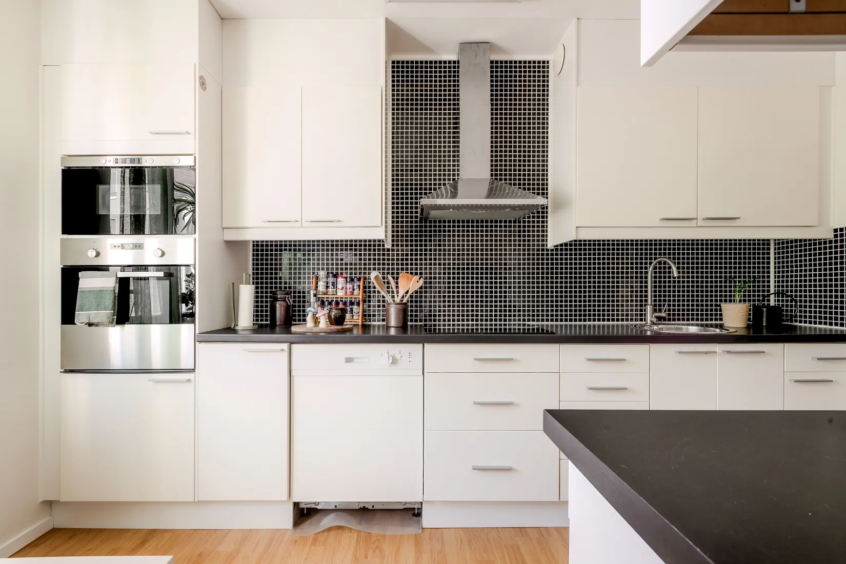 Bostadsrätt, Hörningsnäsvägen 34, Centrala Huddinge, Huddinge