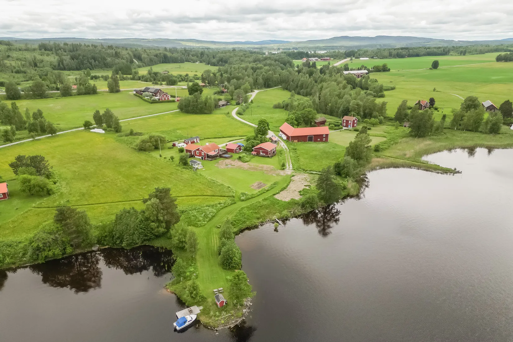 Villa, Västerbyhytta 1, SÖDERBÄRKE Västerbyhytta, Smedjebacken