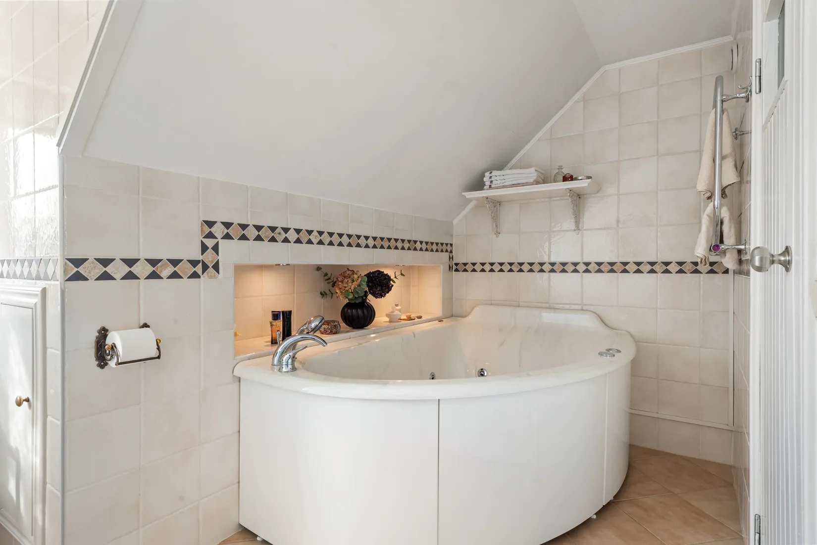 Villa, Ekoxegränd 8, Skarpäng, Täby