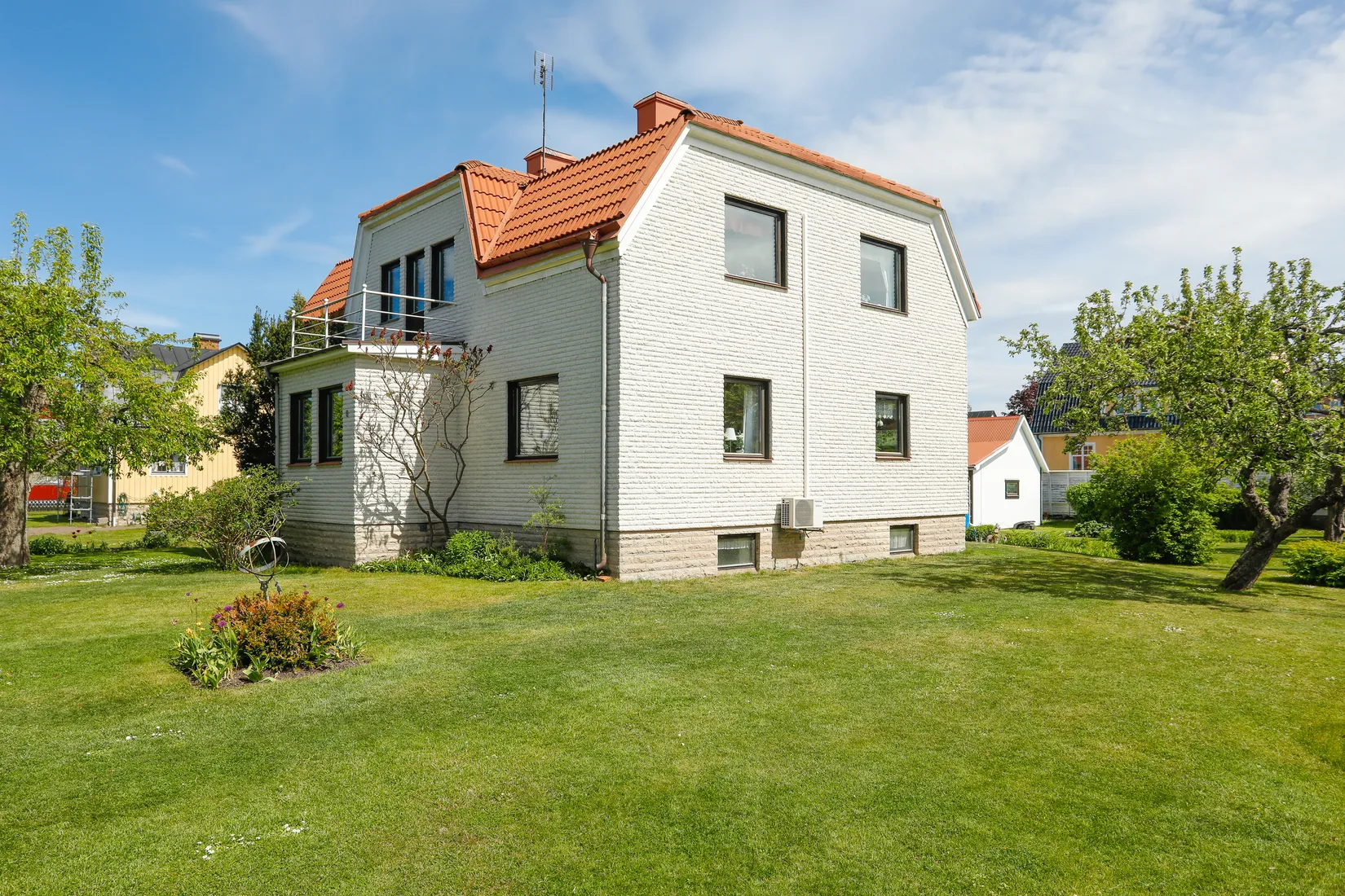 Villa, Idrottsgatan 6, Haga, Kumla
