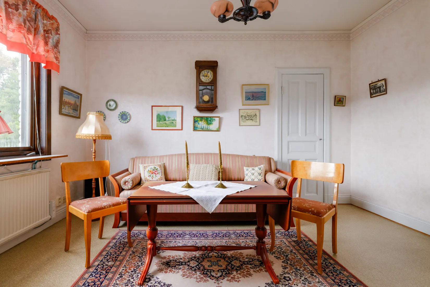 Villa, Idrottsgatan 6, Haga, Kumla