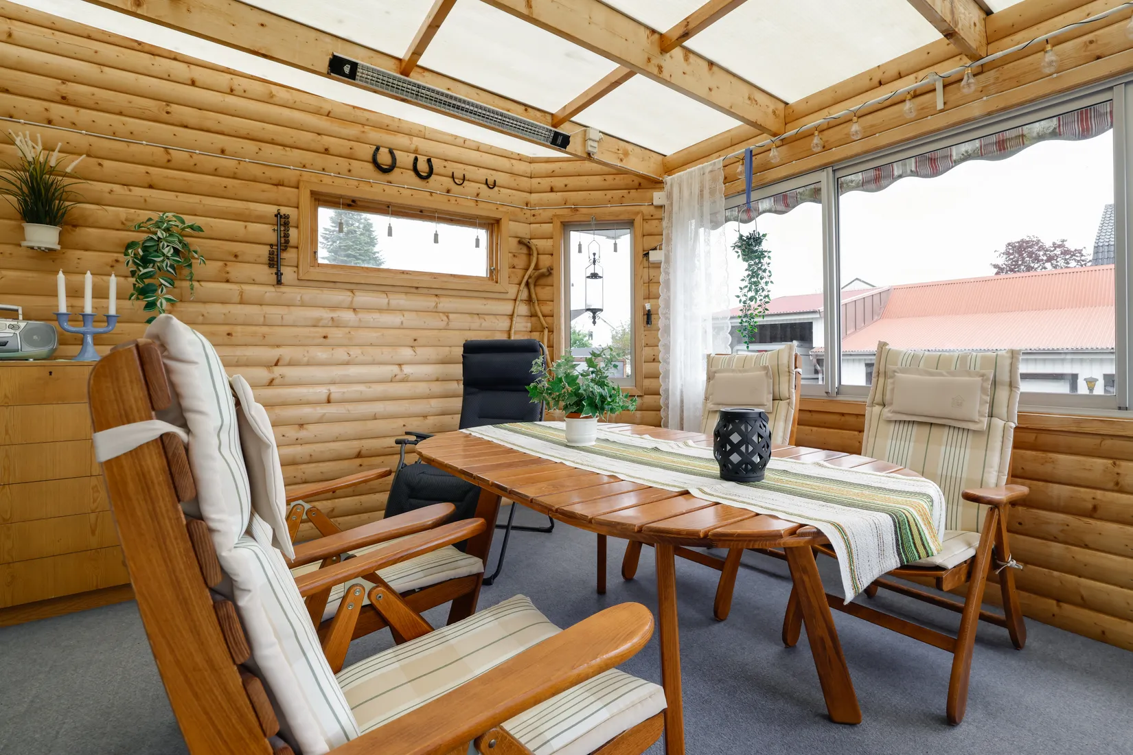 Villa, Idrottsgatan 6, Haga, Kumla