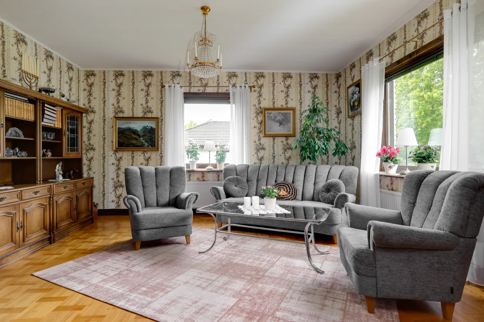 Villa, Idrottsgatan 6, Haga, Kumla
