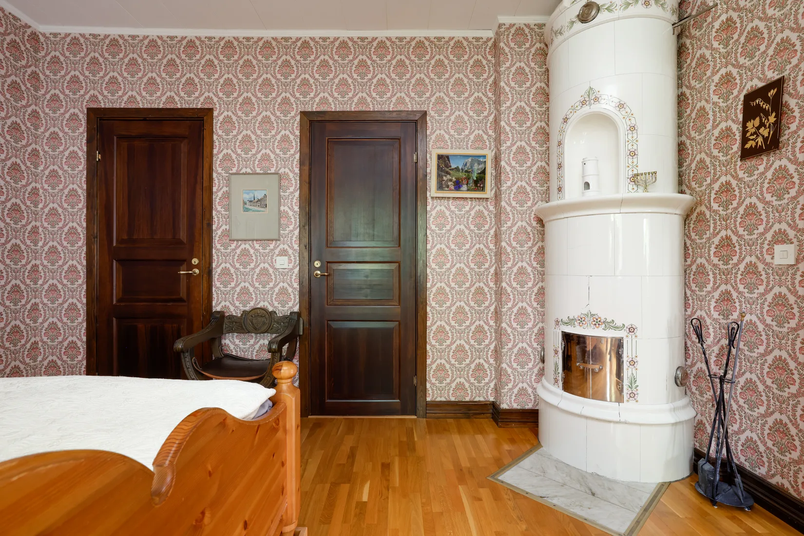 Villa, Idrottsgatan 6, Haga, Kumla