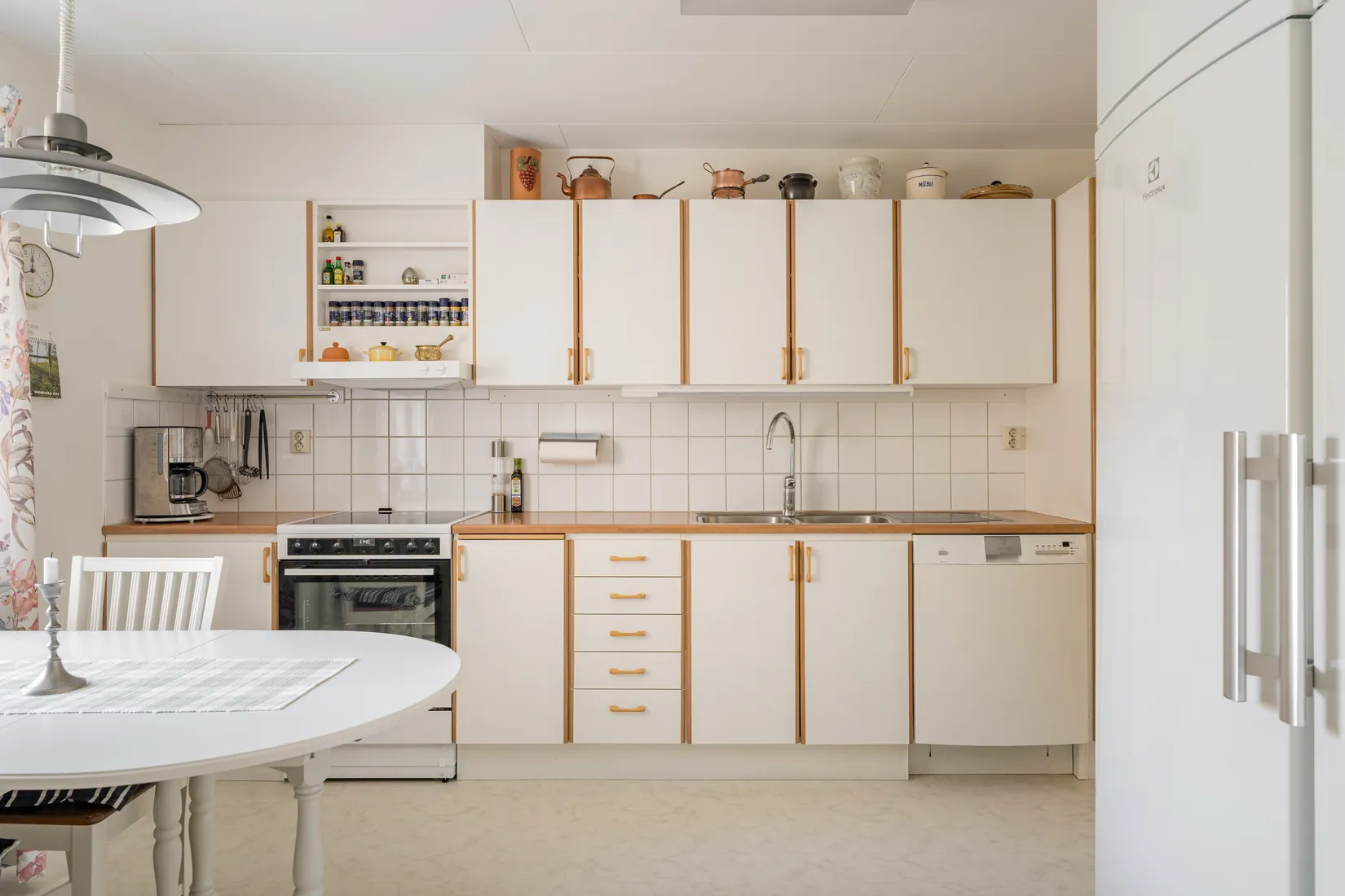 Villa, Offergränd 23, Gribbylund, Täby