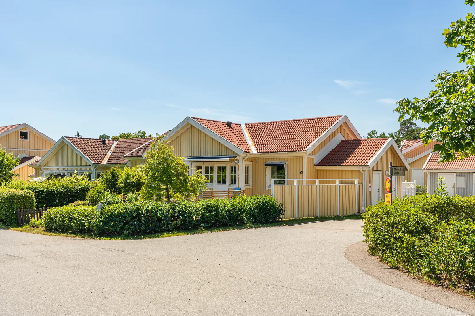 Villa, Offergränd 23, Gribbylund, Täby