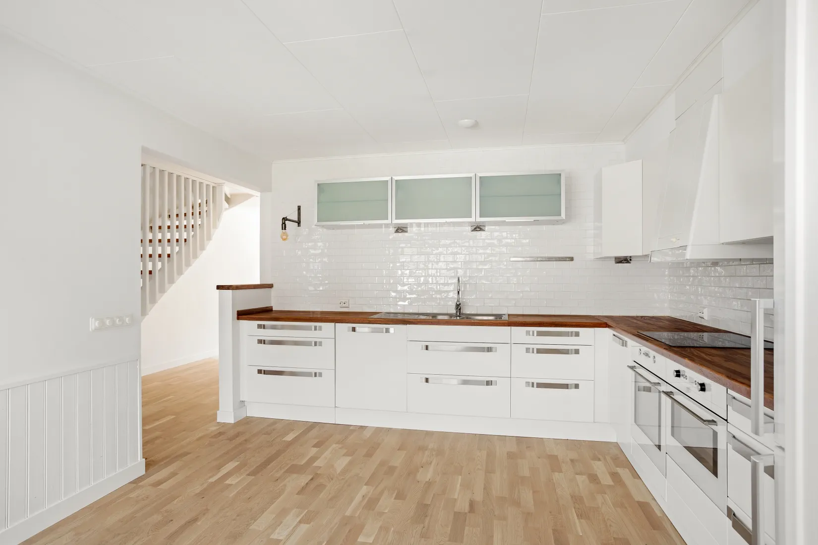 Radhus, Oxelbärsgränd 32, Hässelby Södra Villastad, Stockholm