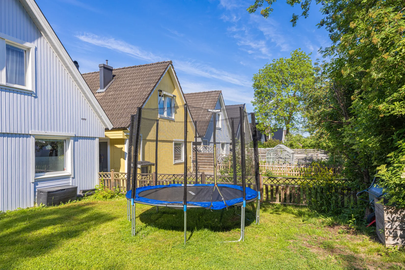 Radhus, Trollsländevägen 31, Fresta, Upplands Väsby