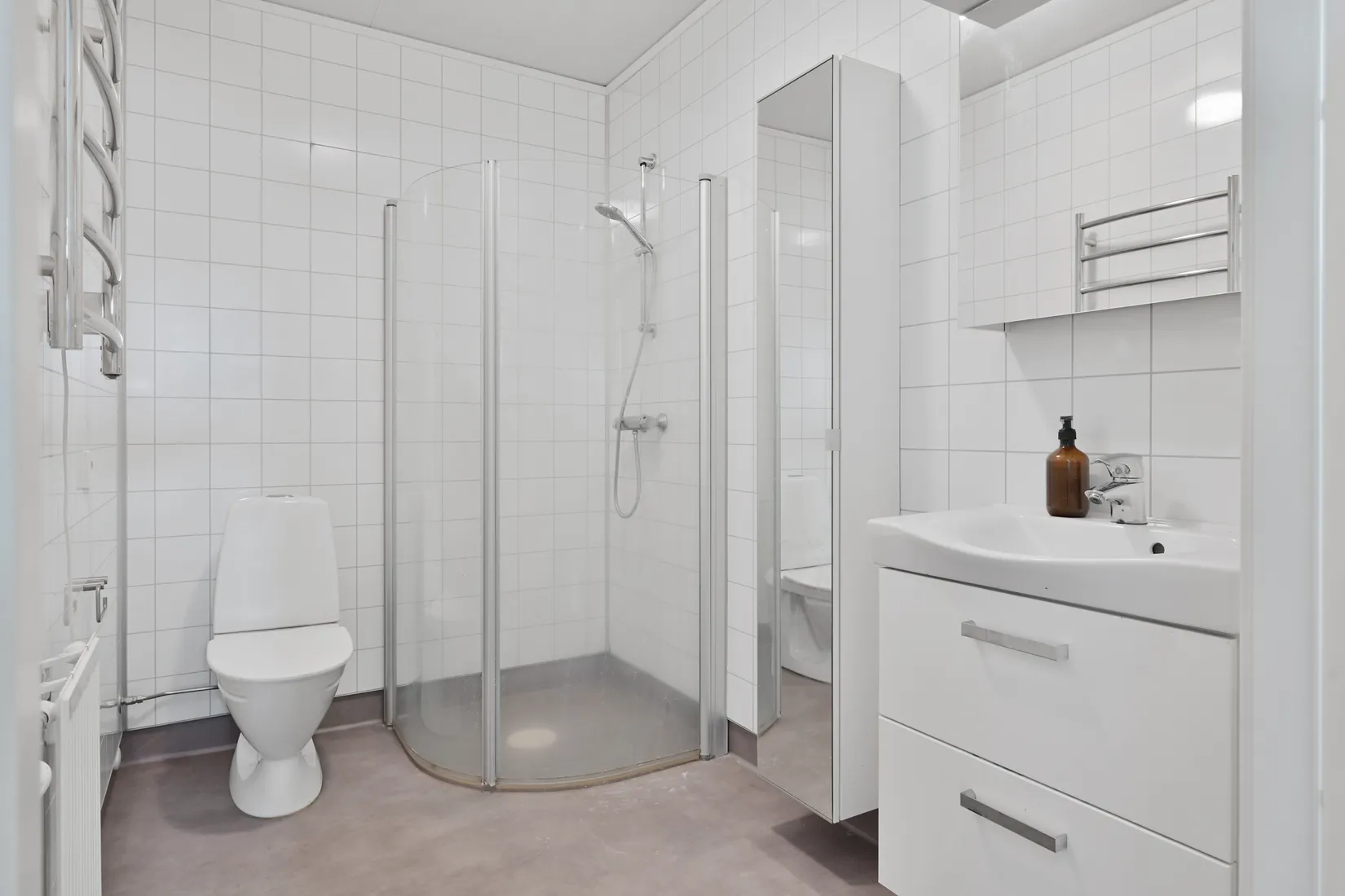 Bostadsrätt, Radhus, Syster Annas väg 15, Brunnby Park, Upplands Väsby