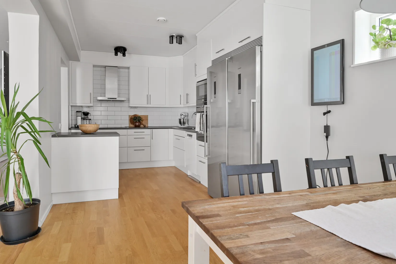 Bostadsrätt, Radhus, Syster Annas väg 15, Brunnby Park, Upplands Väsby