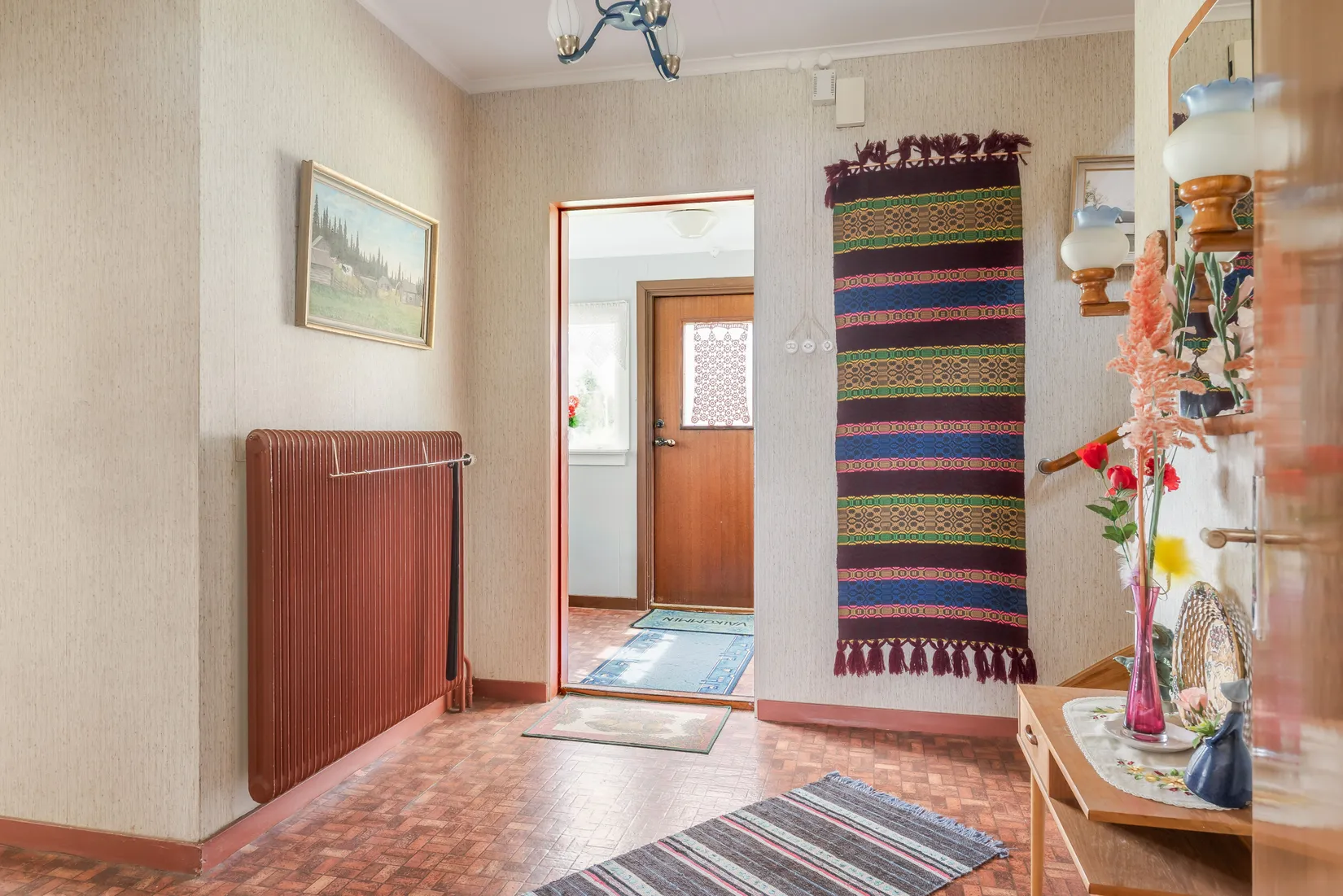 Villa, Hallom 233, Berg