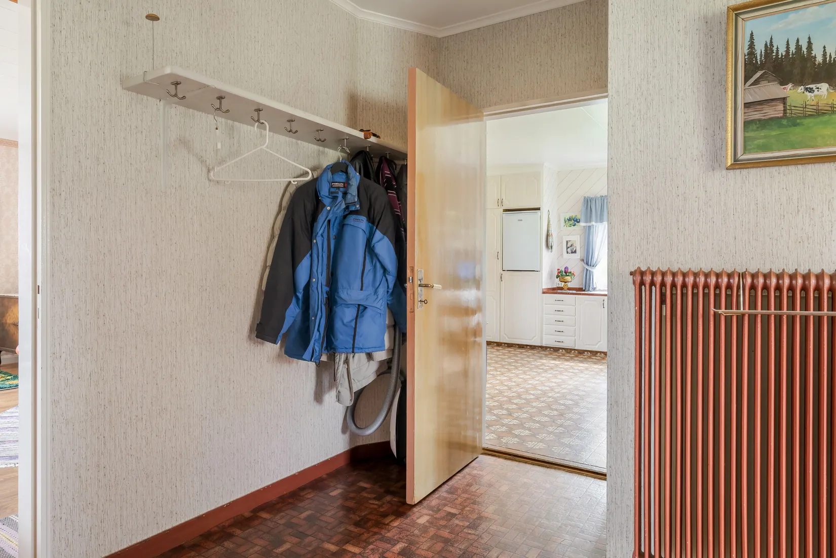 Villa, Hallom 233, Berg