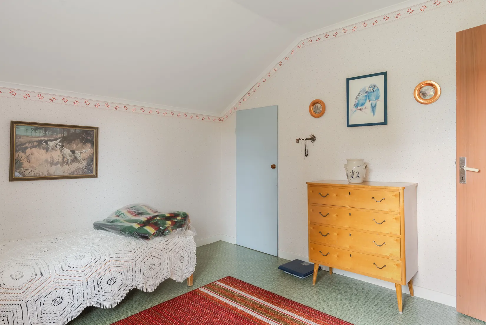 Villa, Hallom 233, Berg