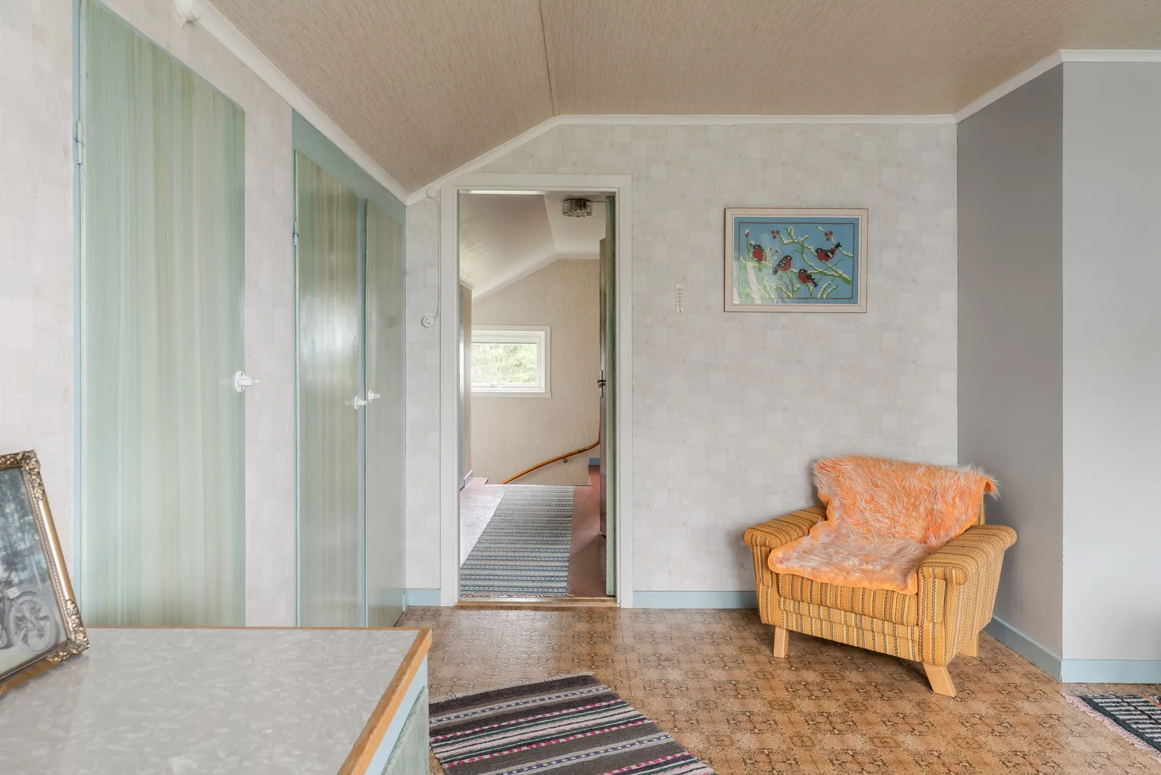 Villa, Hallom 233, Berg