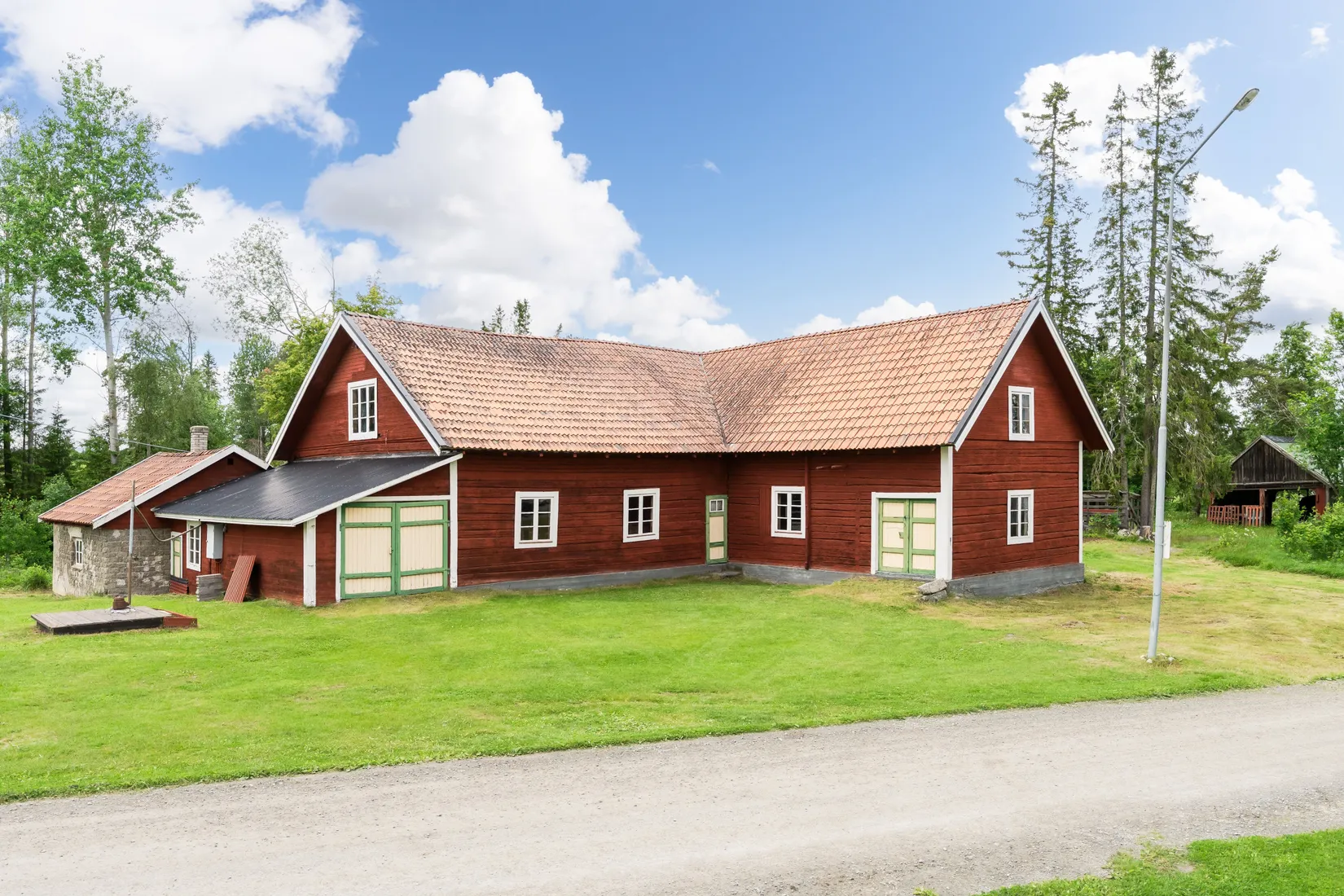 Villa, Hallom 233, Berg