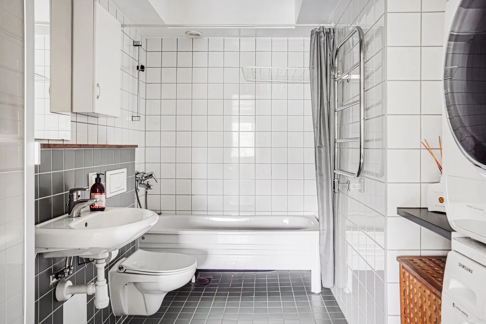 Bostadsrätt, Huvudstagatan 3A, Solna Centrum, Solna