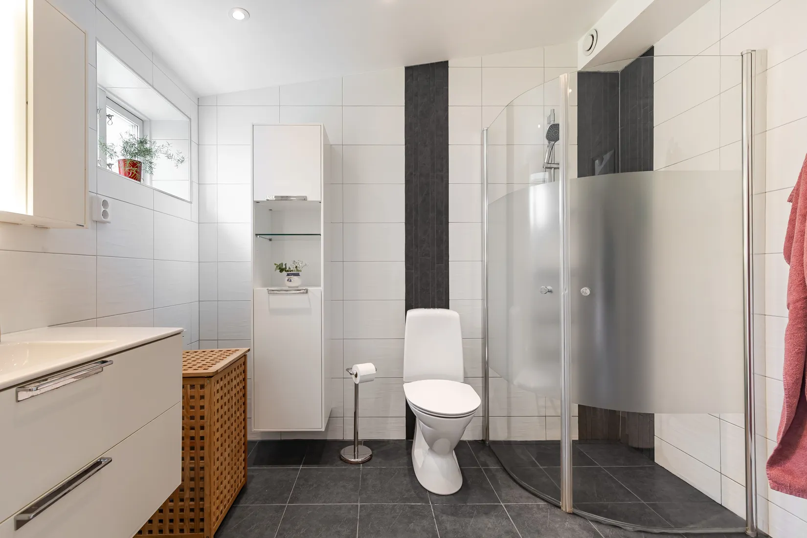 Bostadsrätt, Kyrkogatan 18, Mariefred, Strängnäs