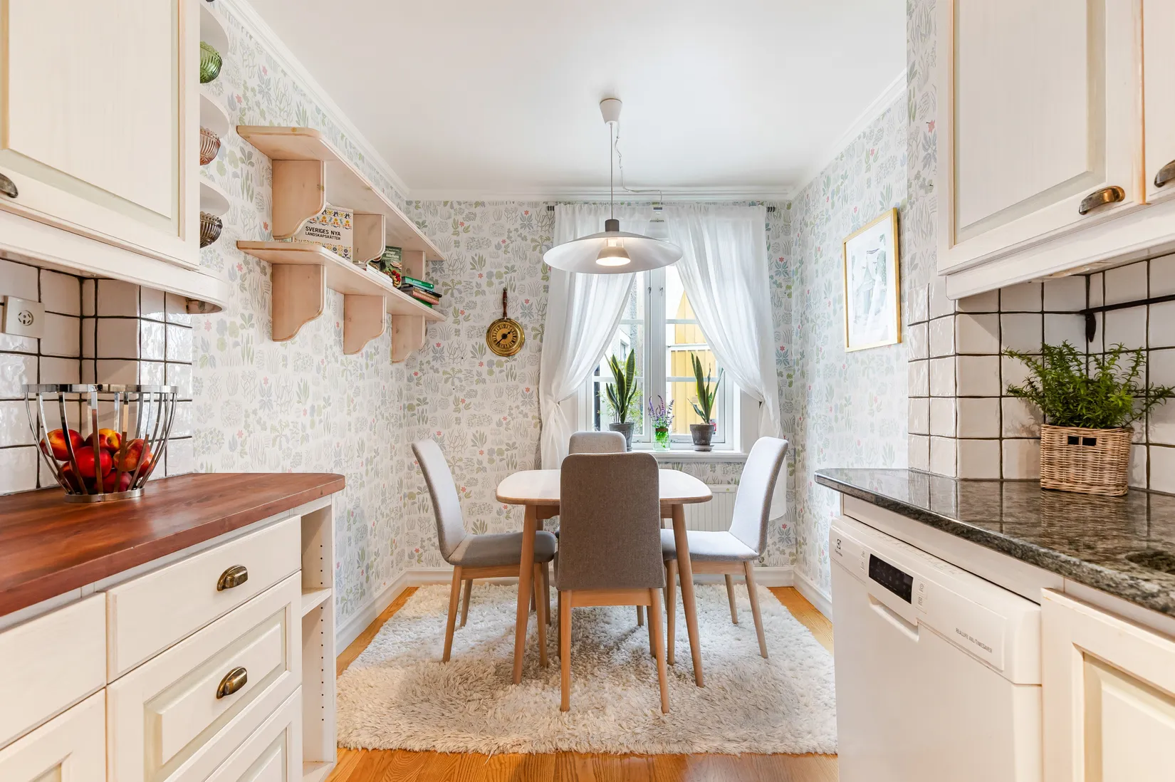 Bostadsrätt, Kyrkogatan 18, Mariefred, Strängnäs