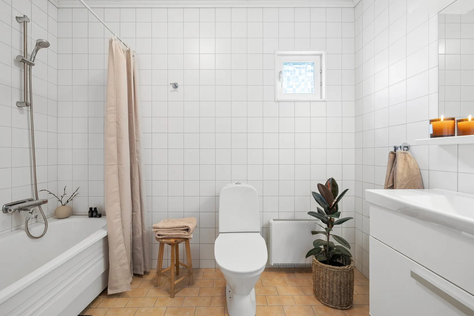 Radhus, Södra Atriumvägen 31, Kvisslingby, Österåker