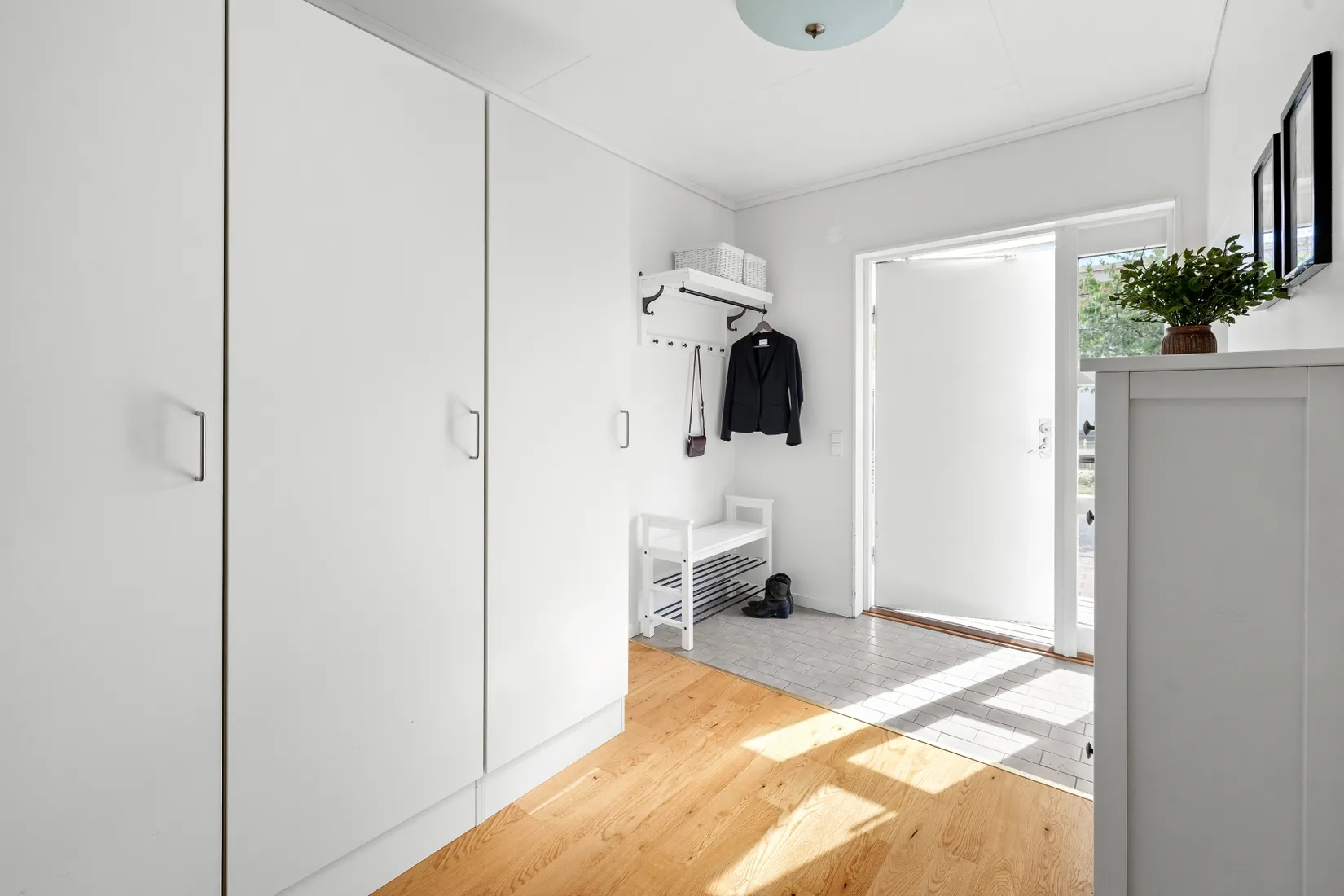 Radhus, Södra Atriumvägen 31, Kvisslingby, Österåker