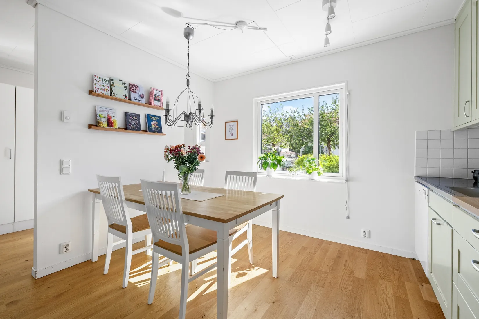 Radhus, Södra Atriumvägen 31, Kvisslingby, Österåker