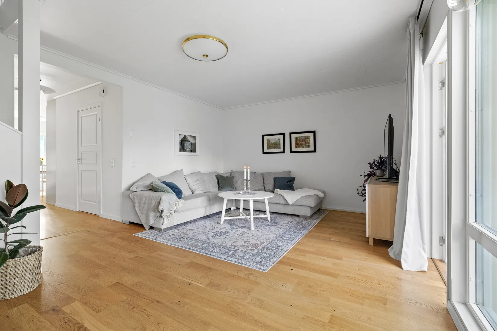Radhus, Södra Atriumvägen 31, Kvisslingby, Österåker
