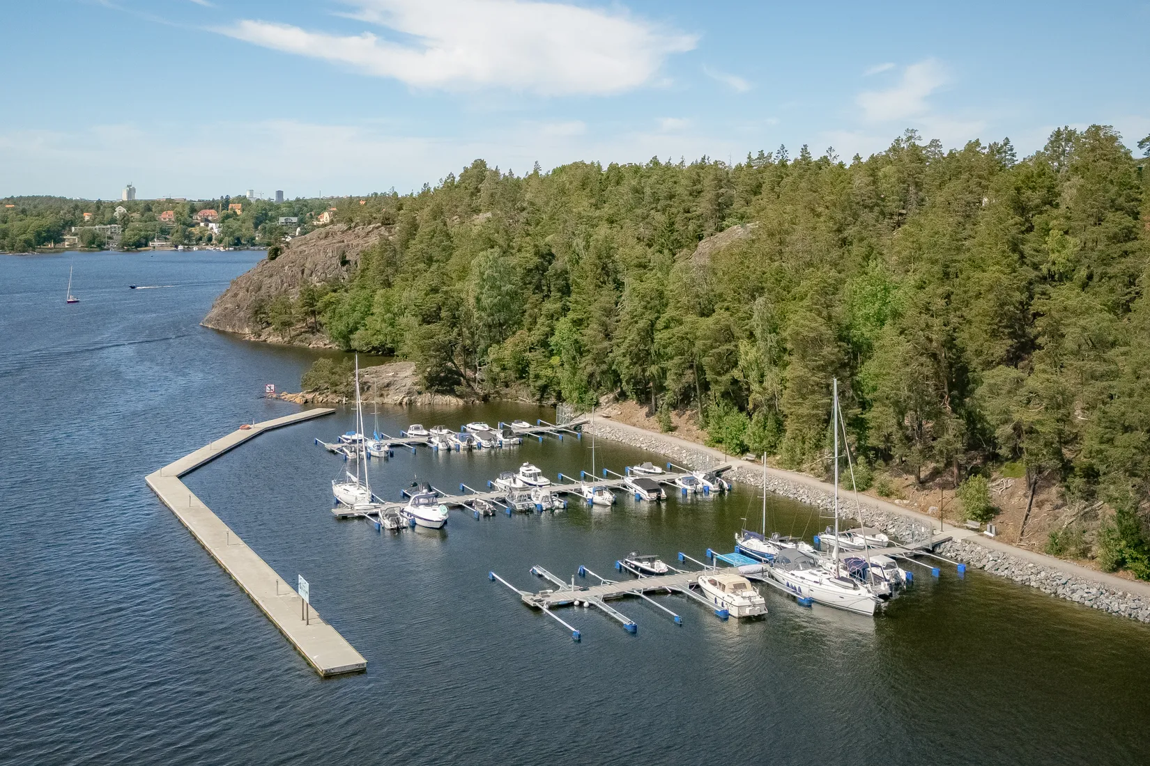 Radhus, Tollare Ängsväg 9, Tollare, Nacka