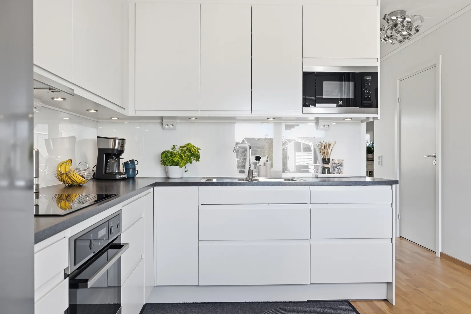 Radhus, Timotejgatan 40, Eds Allé, Upplands Väsby