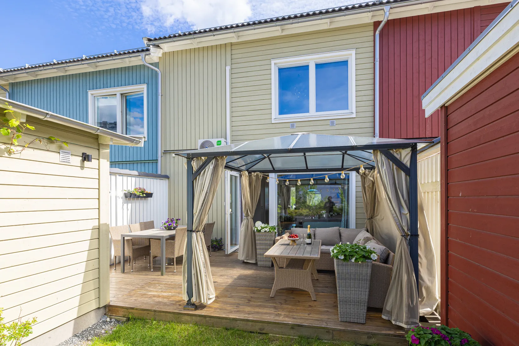 Radhus, Timotejgatan 40, Eds Allé, Upplands Väsby