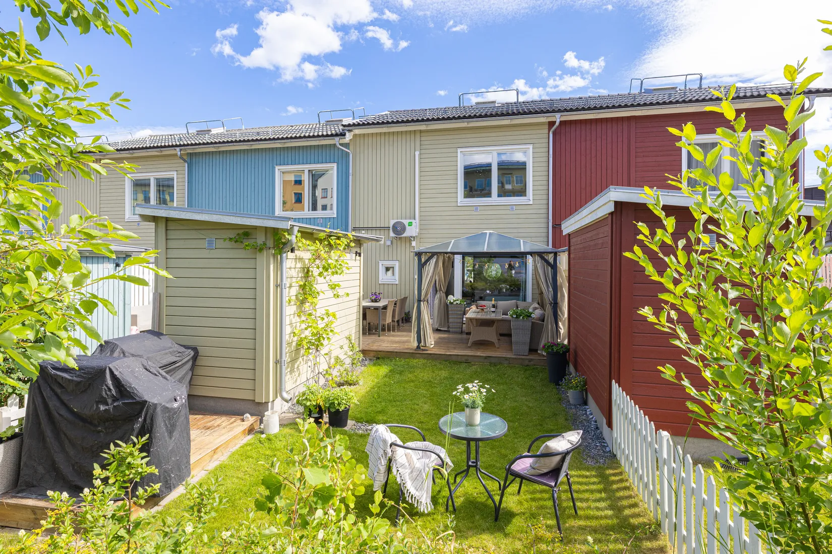 Radhus, Timotejgatan 40, Eds Allé, Upplands Väsby
