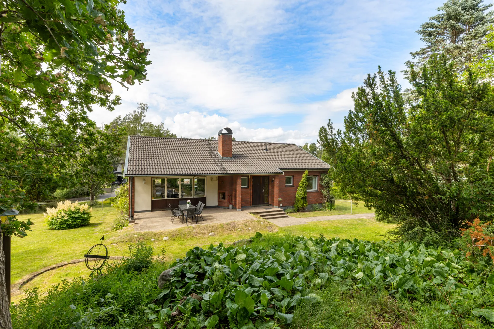 Villa, Slåttervägen 84, Centrum/Fårdala, Tyresö