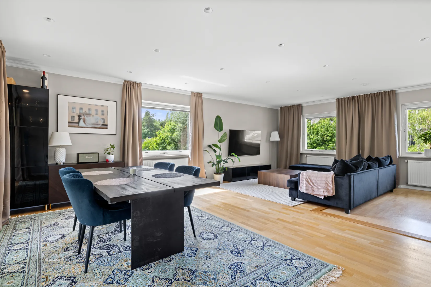Villa, Slåttervägen 84, Centrum/Fårdala, Tyresö