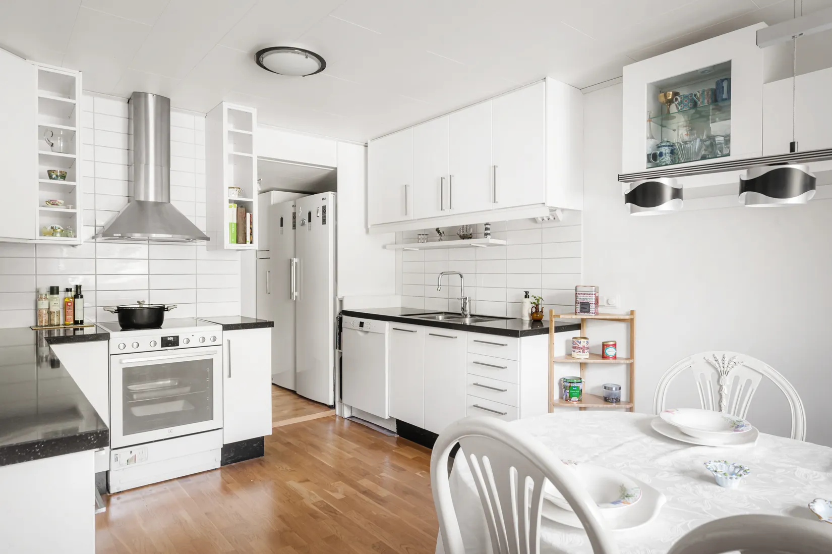 Villa, Radhus, Blåvidegränd 56, Vällingby - Vinsta, Stockholm