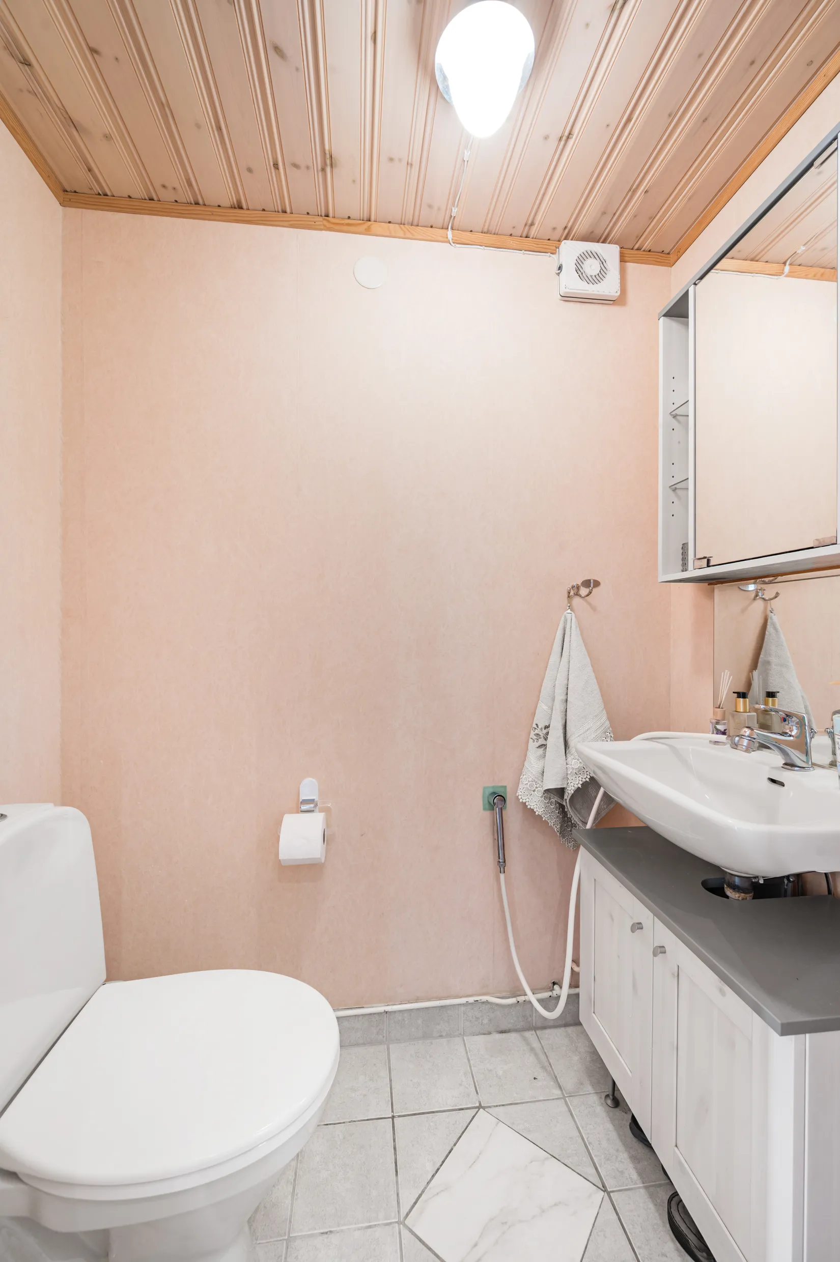 Villa, Radhus, Blåvidegränd 56, Vällingby - Vinsta, Stockholm