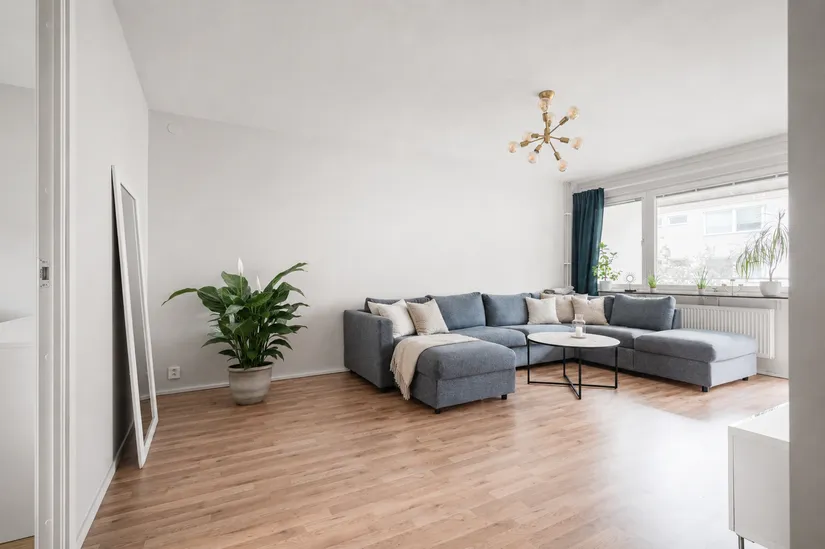 Bostadsrätt, Rönnbärsvägen 25, 1tr, Tibble - Kungsängen, Upplands-Bro
