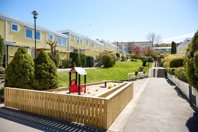 Villa, Radhus, Skolängen 6, Sävedalen, Partille