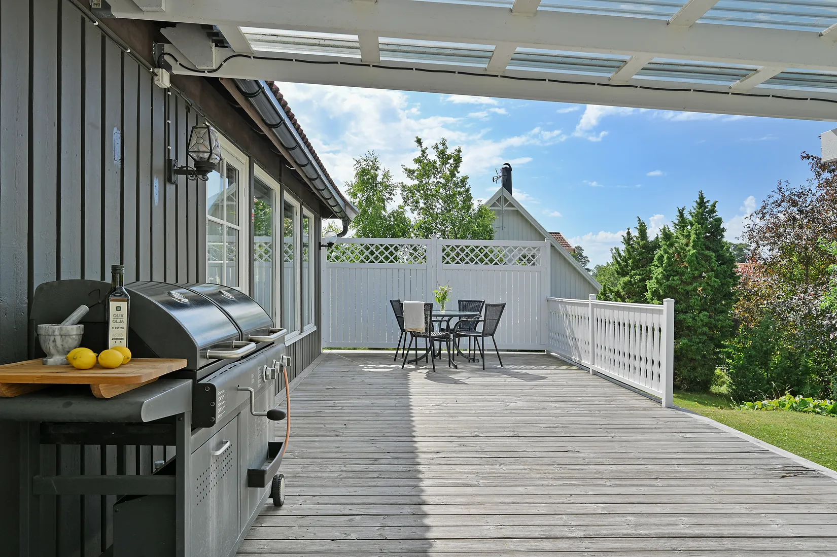 Villa, Björnstiernas väg 17, Stäket, Järfälla